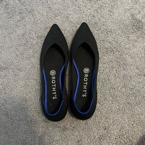 Rothy’s black points size 8